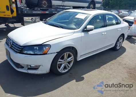 2014 Volkswagen Passat 2.0L Tdi Sel Premium z USA, uszkodzony, nr VIN 1VWCN7A30EC080080